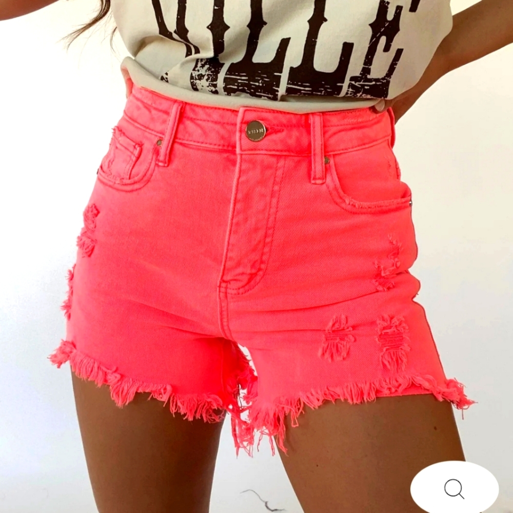 Gabby Risen neon coral denim shorts Size M